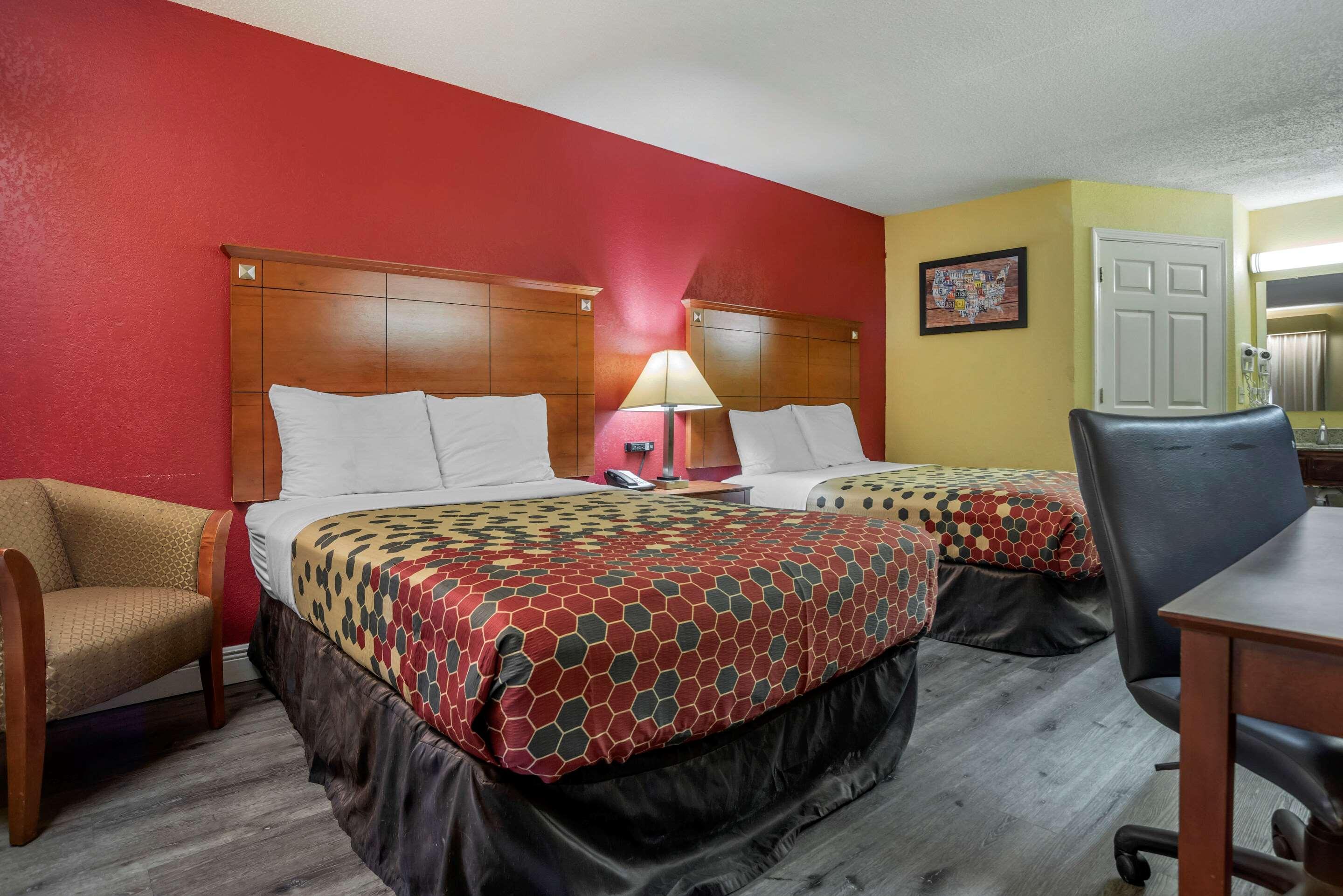 Econo Lodge Tupelo Exterior photo